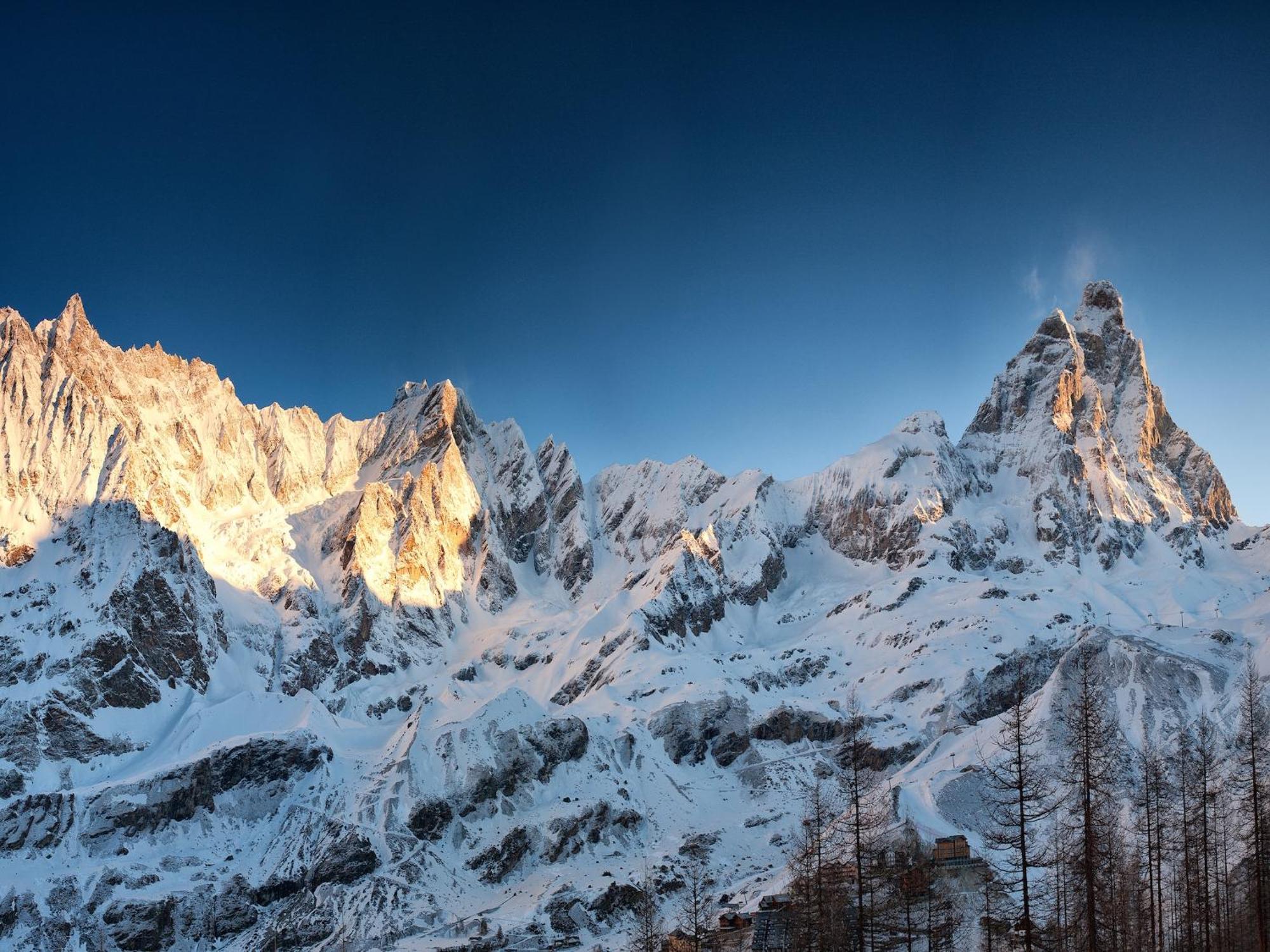 Contemporary Apartment In Breuil Cervinia Near Ski Area 外观 照片